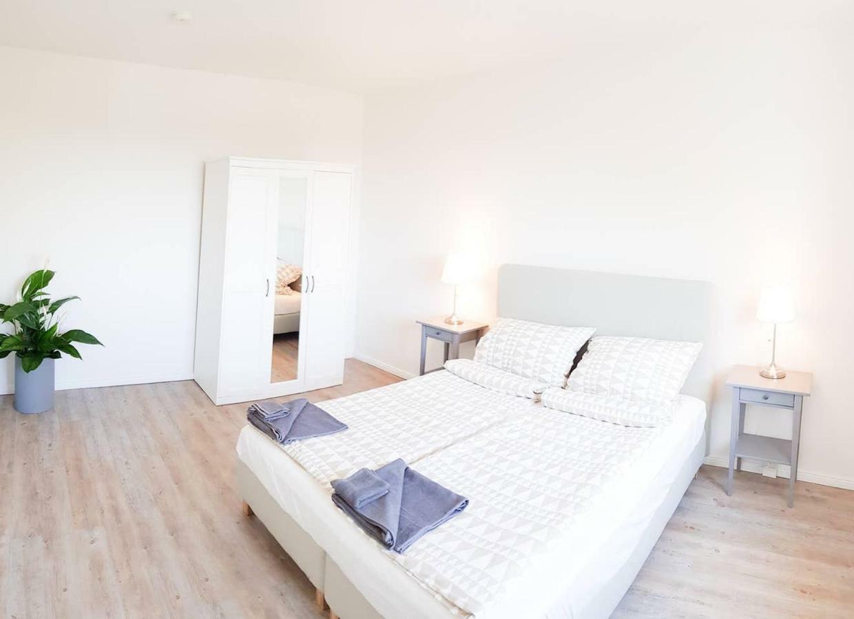 بيناموندا Sunny Apartment 2B المظهر الخارجي الصورة